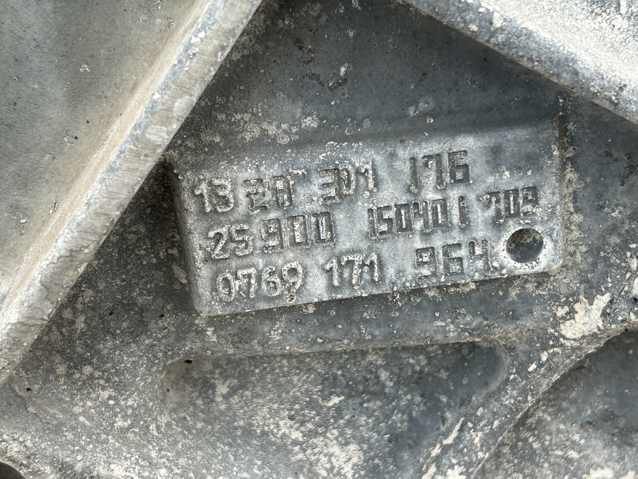 DAF ZF 12AS 2130TD 1912113 DAF XF 106 truck - Gearbox for Truck: picture 4 DAF ZF 12AS 2130TD 1912113 DAF XF 106 truck - Gearbox for Truck: picture 4