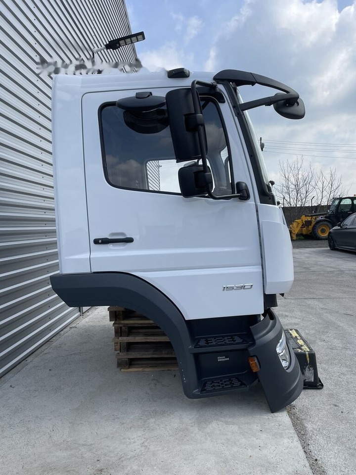 FRONT BUMPER COMPLETE EXTRA COST 700EU Mercedes-Benz ATEGO Euro 6 Mercedes-Benz 1523 L, 1524 L, 1527 L, 1530 - Cab for Truck: picture 3 FRONT BUMPER COMPLETE EXTRA COST 700EU Mercedes-Benz ATEGO Euro 6 Mercedes-Benz 1523 L, 1524 L, 1527 L, 1530 - Cab for Truck: picture 3