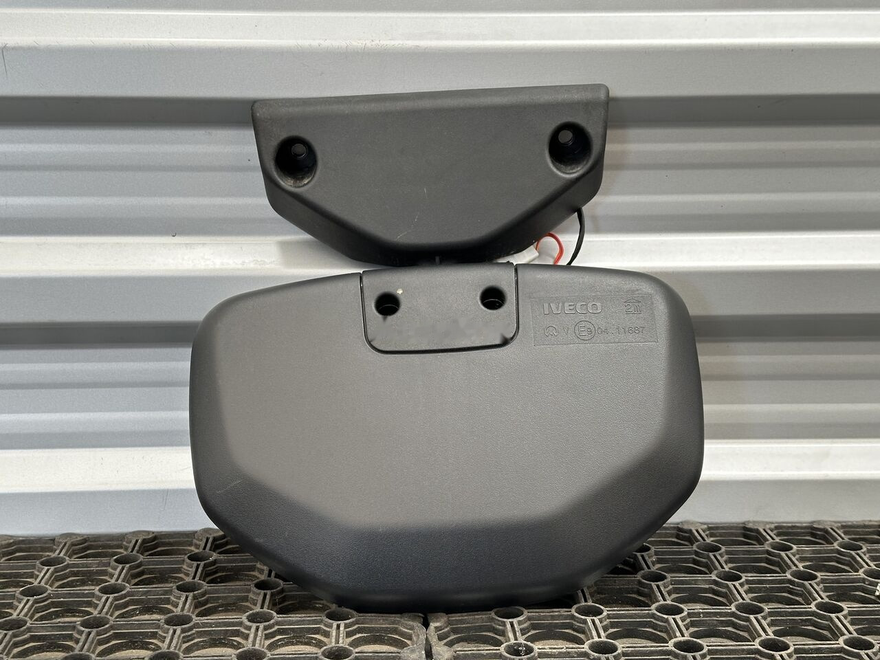IVECO S-WAY STRALIS 5802287173   IVECO truck - Rear view mirror for Truck: picture 1 IVECO S-WAY STRALIS 5802287173   IVECO truck - Rear view mirror for Truck: picture 1