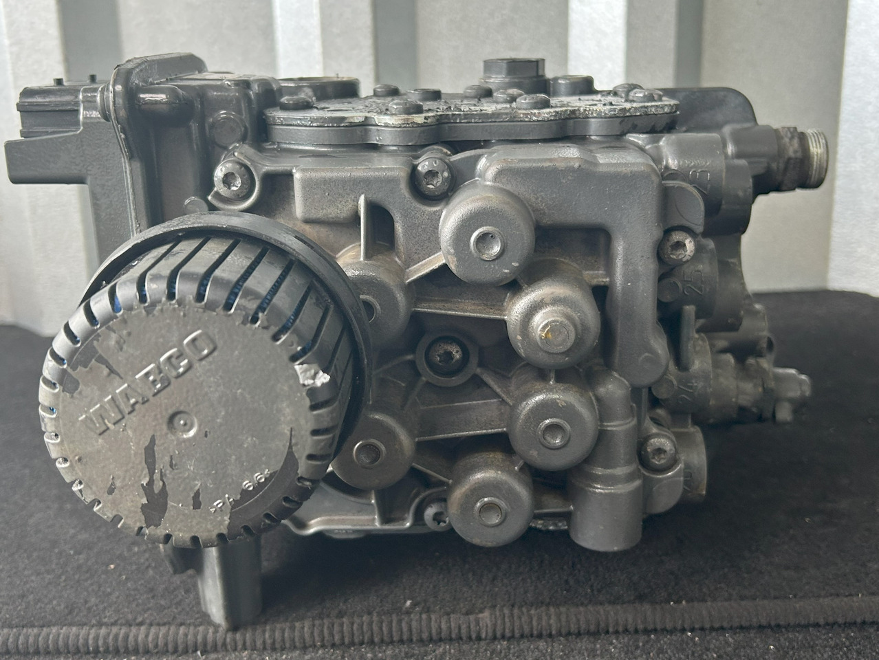 MERCEDES-BENZ ACTROS MP4 EAPU AIR DRYER EL 2204 K138271 - Brake parts for Truck: picture 5 MERCEDES-BENZ ACTROS MP4 EAPU AIR DRYER EL 2204 K138271 - Brake parts for Truck: picture 5