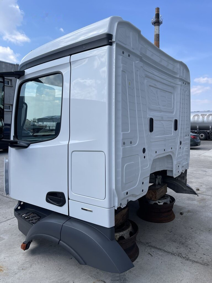 Mercedes-Benz ACTROS ANTOS AROCS Fahrerhaus Cabine 170mm truck - Cab for Truck: picture 5 Mercedes-Benz ACTROS ANTOS AROCS Fahrerhaus Cabine 170mm truck - Cab for Truck: picture 5