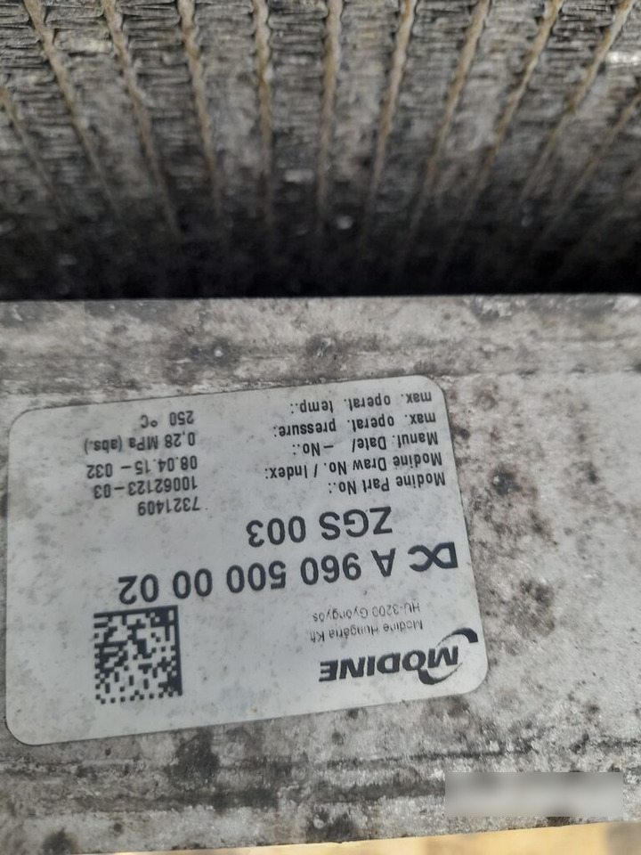 Mercedes-Benz ACTROS MP4 A9605003601 / A9605000002/ A9605053255   Mercedes-Benz truck - Radiator for Truck: picture 2 Mercedes-Benz ACTROS MP4 A9605003601 / A9605000002/ A9605053255   Mercedes-Benz truck - Radiator for Truck: picture 2