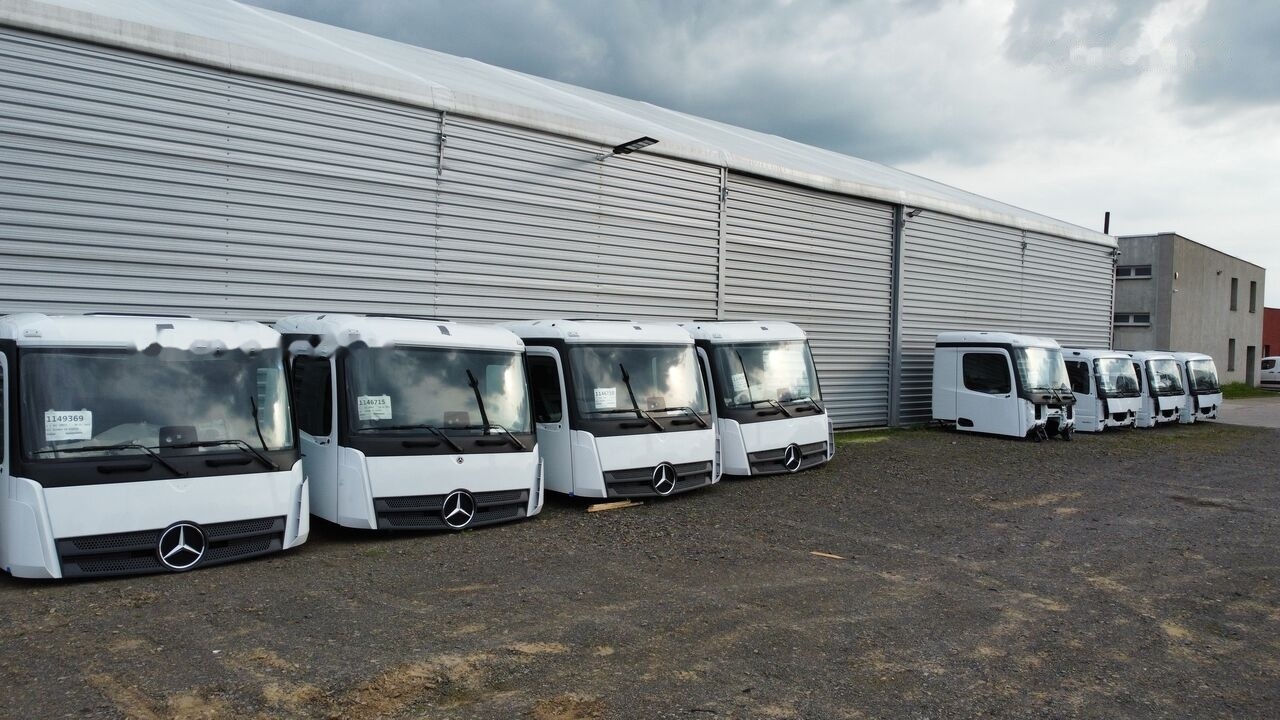 Mercedes-Benz M ClassicSpace Arocs for Mercedes-Benz ACTROS ANTOS AXOR M classic space 170mm Fahrerhaus - Cab: picture 2 Mercedes-Benz M ClassicSpace Arocs for Mercedes-Benz ACTROS ANTOS AXOR M classic space 170mm Fahrerhaus - Cab: picture 2