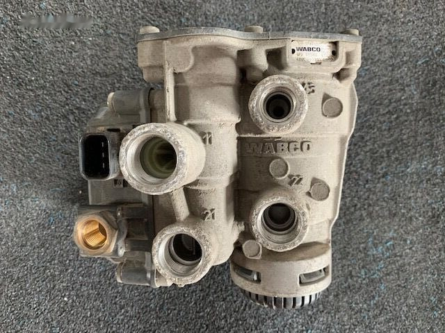 WABCO 1747137   DAF XF 106 truck - Brake valve for Truck: picture 1 WABCO 1747137   DAF XF 106 truck - Brake valve for Truck: picture 1