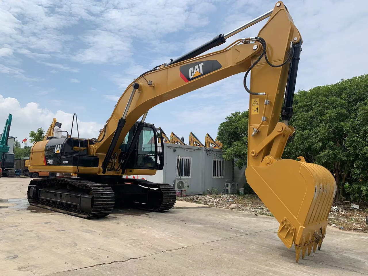 CATERPILLAR Mining Excavator Japan Origin CAT 330D, 330C Good Price on Sale - Crawler excavator: picture 4 CATERPILLAR Mining Excavator Japan Origin CAT 330D, 330C Good Price on Sale - Crawler excavator: picture 4