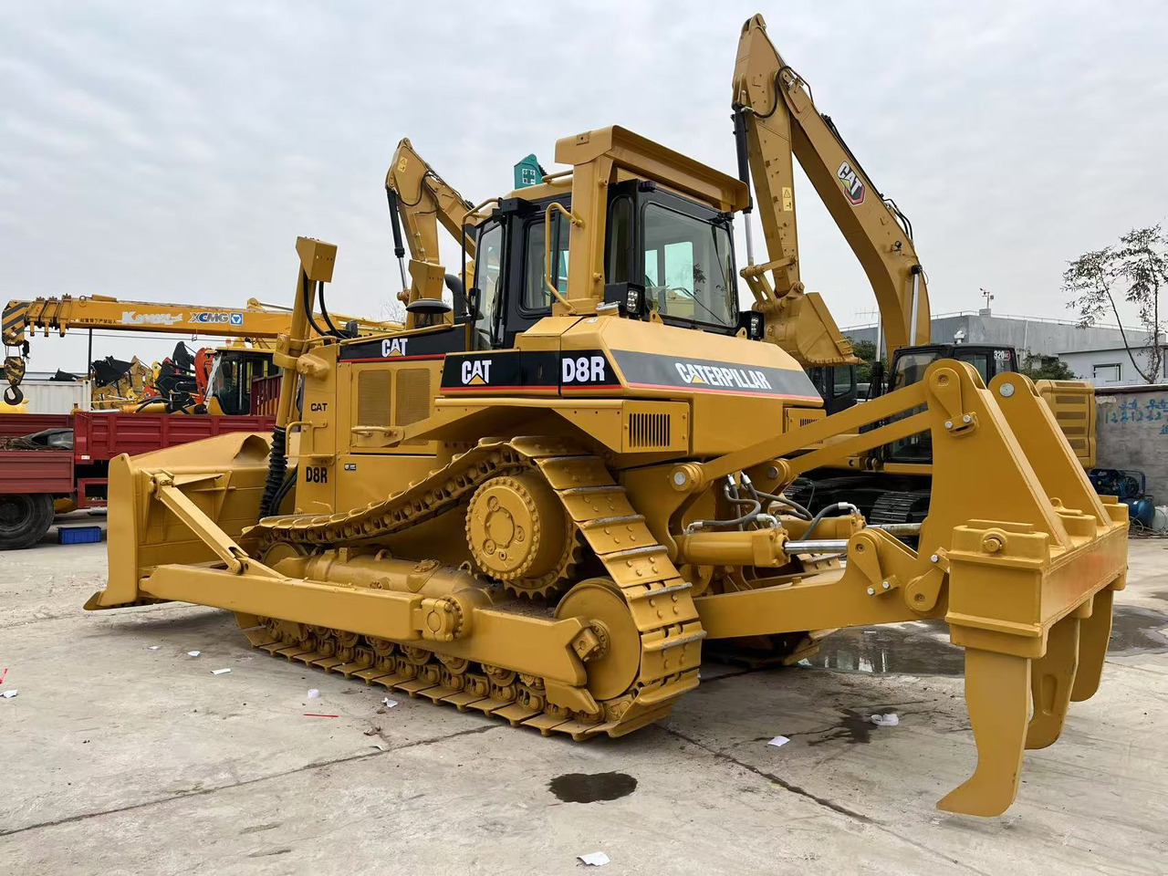 CATERPILLAR Used Bulldozer CAT D8R for Mining & Construction Projects - Bulldozer: picture 4 CATERPILLAR Used Bulldozer CAT D8R for Mining & Construction Projects - Bulldozer: picture 4