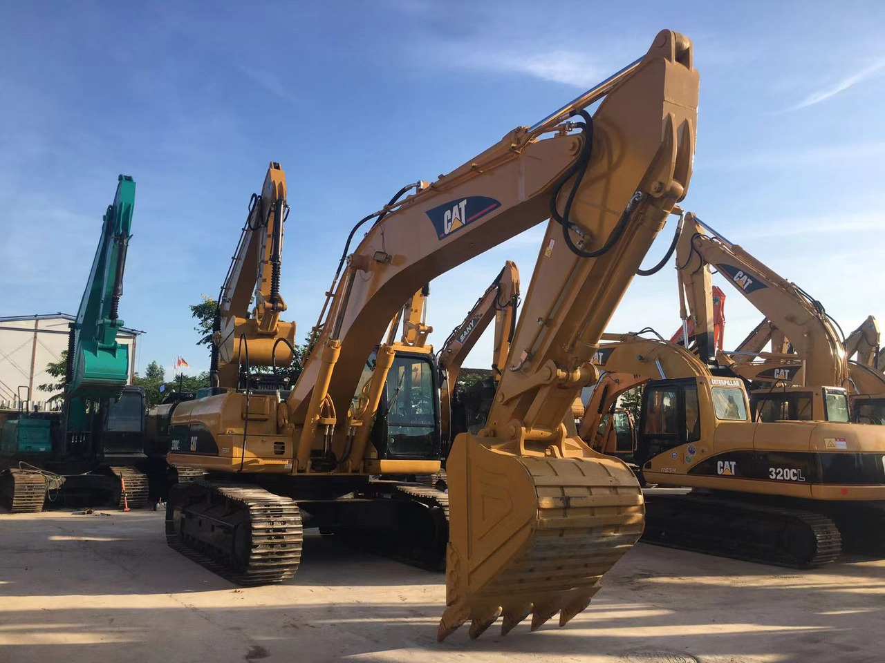 CATERPILLAR Used Excavator Original CAT 330CL 30Ton Excavator For Mining - Crawler excavator: picture 2 CATERPILLAR Used Excavator Original CAT 330CL 30Ton Excavator For Mining - Crawler excavator: picture 2