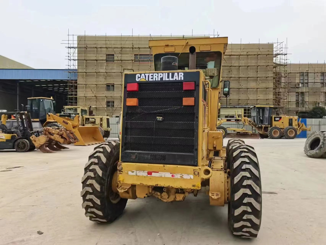 Caterpillar Original Color Motor Grader Used CAT 140H - Grader: picture 4 Caterpillar Original Color Motor Grader Used CAT 140H - Grader: picture 4