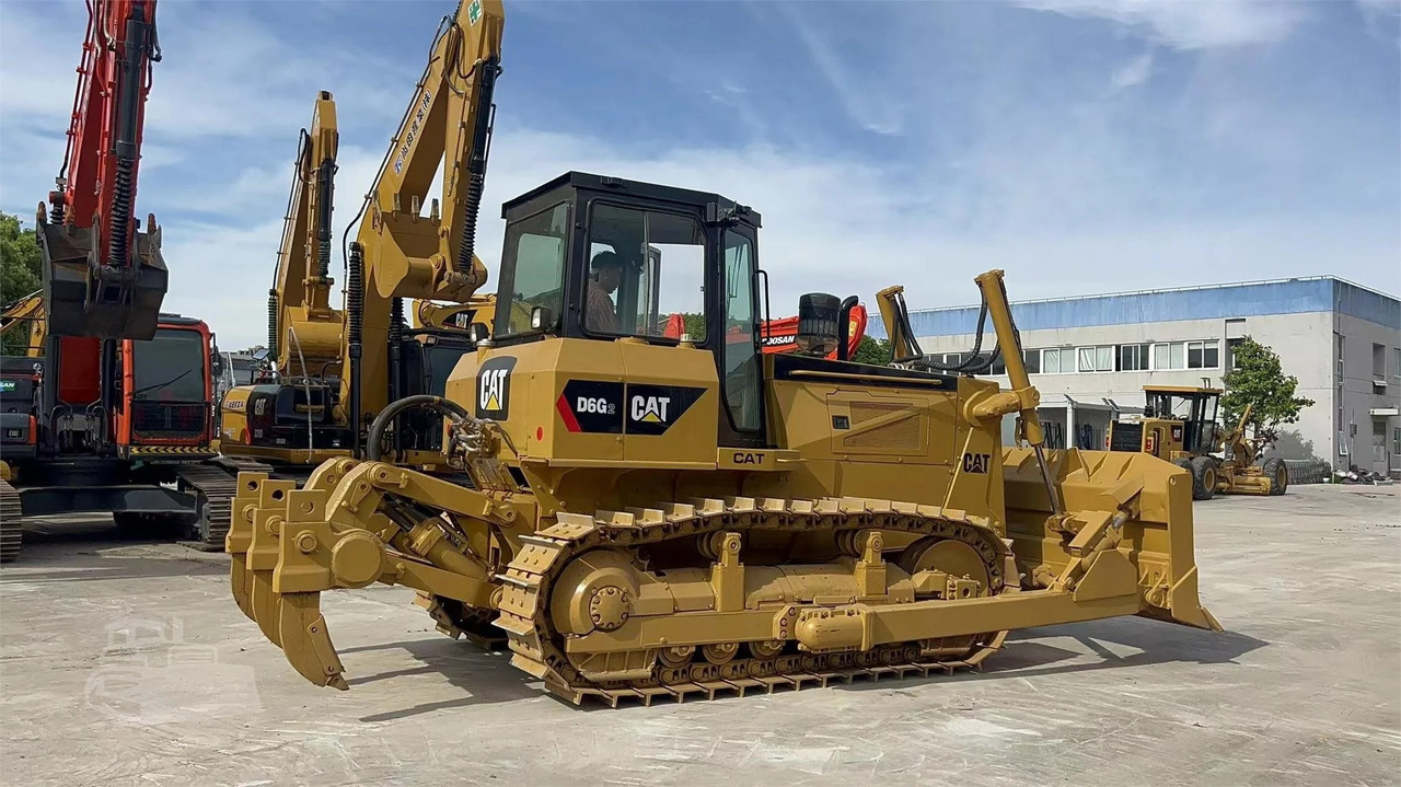 Caterpillar Tracked Tractor Secondhand CAT D6G, D6D Crawler Bulldozer - Bulldozer: picture 5 Caterpillar Tracked Tractor Secondhand CAT D6G, D6D Crawler Bulldozer - Bulldozer: picture 5
