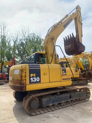 Good Condition Second Hand Japanese Tracked Excavator Komatsu PC130, PC120, PC110 - Crawler excavator: picture 1 Good Condition Second Hand Japanese Tracked Excavator Komatsu PC130, PC120, PC110 - Crawler excavator: picture 1