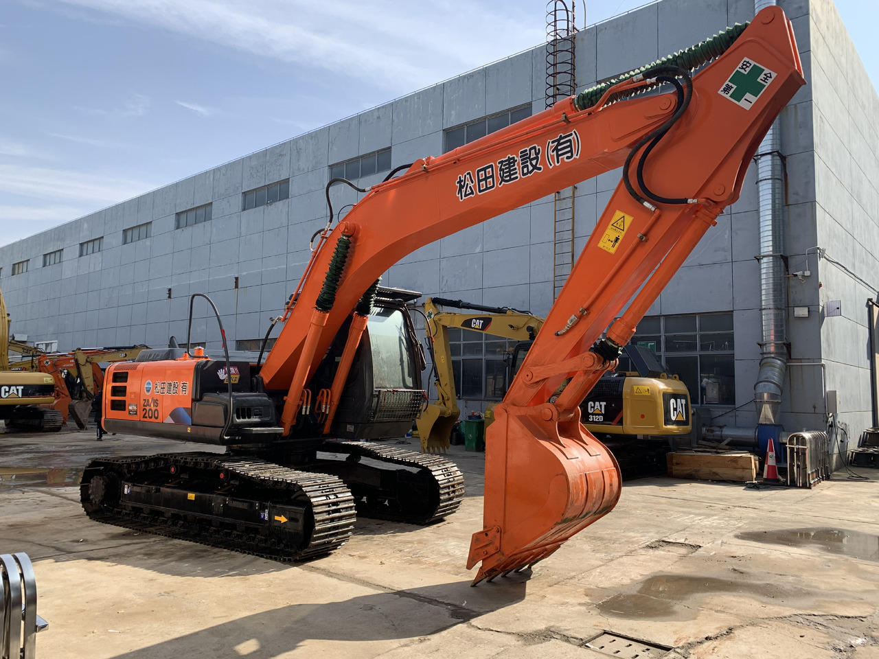 Hitachi Excavator Zaxis 200, 210, 240 Made in Japan - Crawler excavator: picture 3 Hitachi Excavator Zaxis 200, 210, 240 Made in Japan - Crawler excavator: picture 3