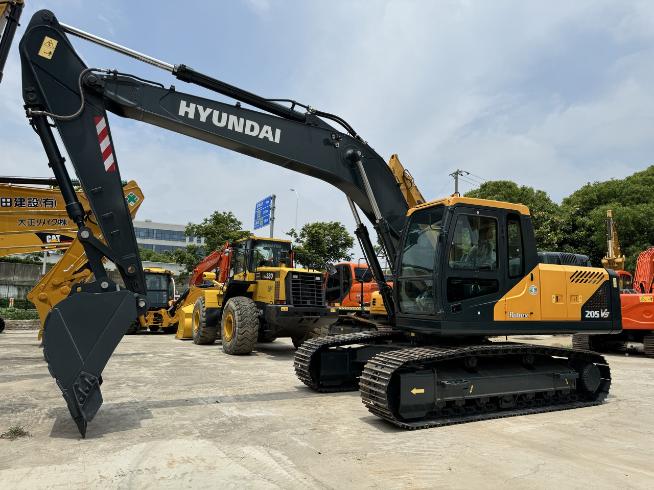 Hyundai 205VS Brand New 20 ton Excavator - Crawler excavator: picture 1 Hyundai 205VS Brand New 20 ton Excavator - Crawler excavator: picture 1