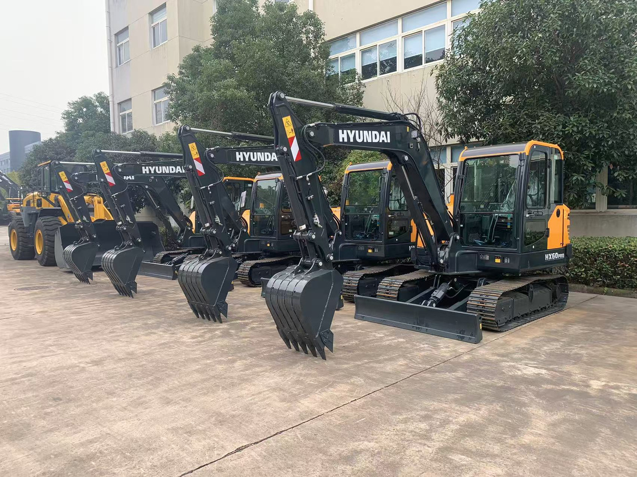 Hyundai 6 ton Mini Excavator Hyundai HX60 Pro Brand New Condition - Mini excavator: picture 2 Hyundai 6 ton Mini Excavator Hyundai HX60 Pro Brand New Condition - Mini excavator: picture 2