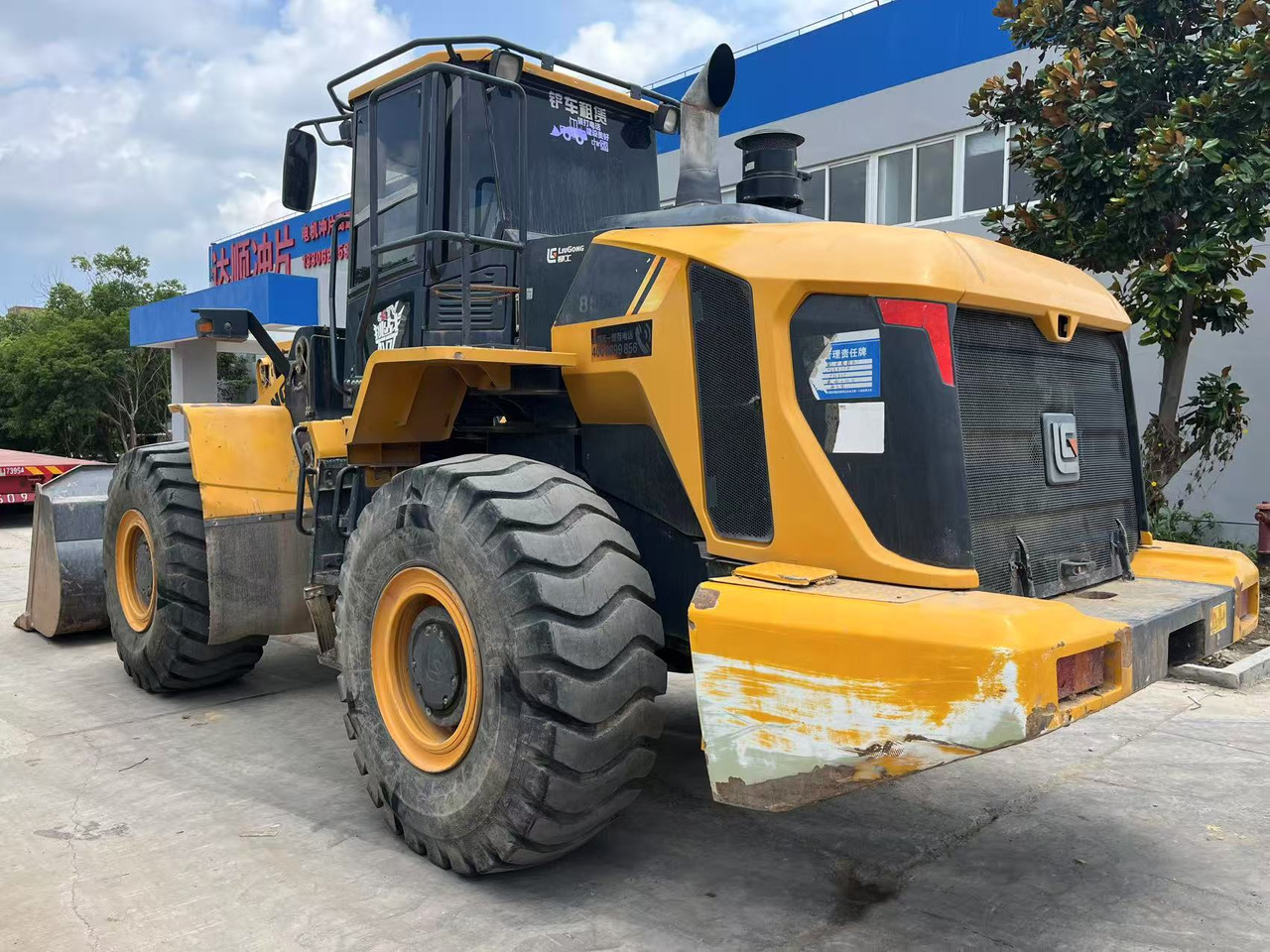 Liugong Liugong 856H Wheel Loader – 5 Ton, 217 HP, 3.5m³ Bucket, Cummins Engine Used Liugong 856H Loader – 162 kW, 9.3L, 172 kN Breakout Force, Durable - Crawler excavator: picture 1 Liugong Liugong 856H Wheel Loader – 5 Ton, 217 HP, 3.5m³ Bucket, Cummins Engine Used Liugong 856H Loader – 162 kW, 9.3L, 172 kN Breakout Force, Durable - Crawler excavator: picture 1