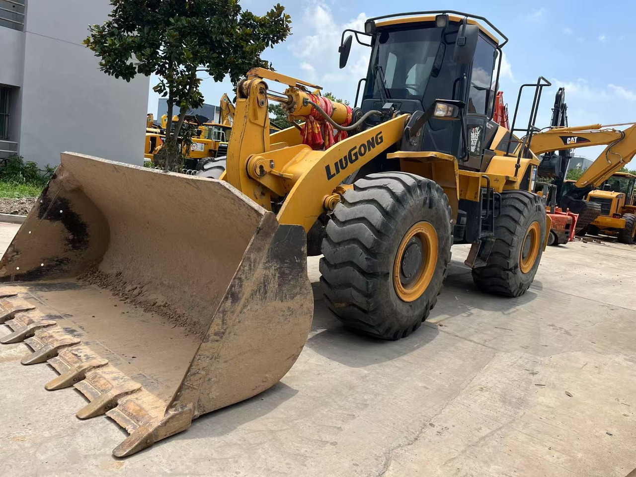 Liugong Liugong 856H Wheel Loader – 5 Ton, 217 HP, 3.5m³ Bucket, Cummins Engine Used Liugong 856H Loader – 162 kW, 9.3L, 172 kN Breakout Force, Durable - Crawler excavator: picture 2 Liugong Liugong 856H Wheel Loader – 5 Ton, 217 HP, 3.5m³ Bucket, Cummins Engine Used Liugong 856H Loader – 162 kW, 9.3L, 172 kN Breakout Force, Durable - Crawler excavator: picture 2