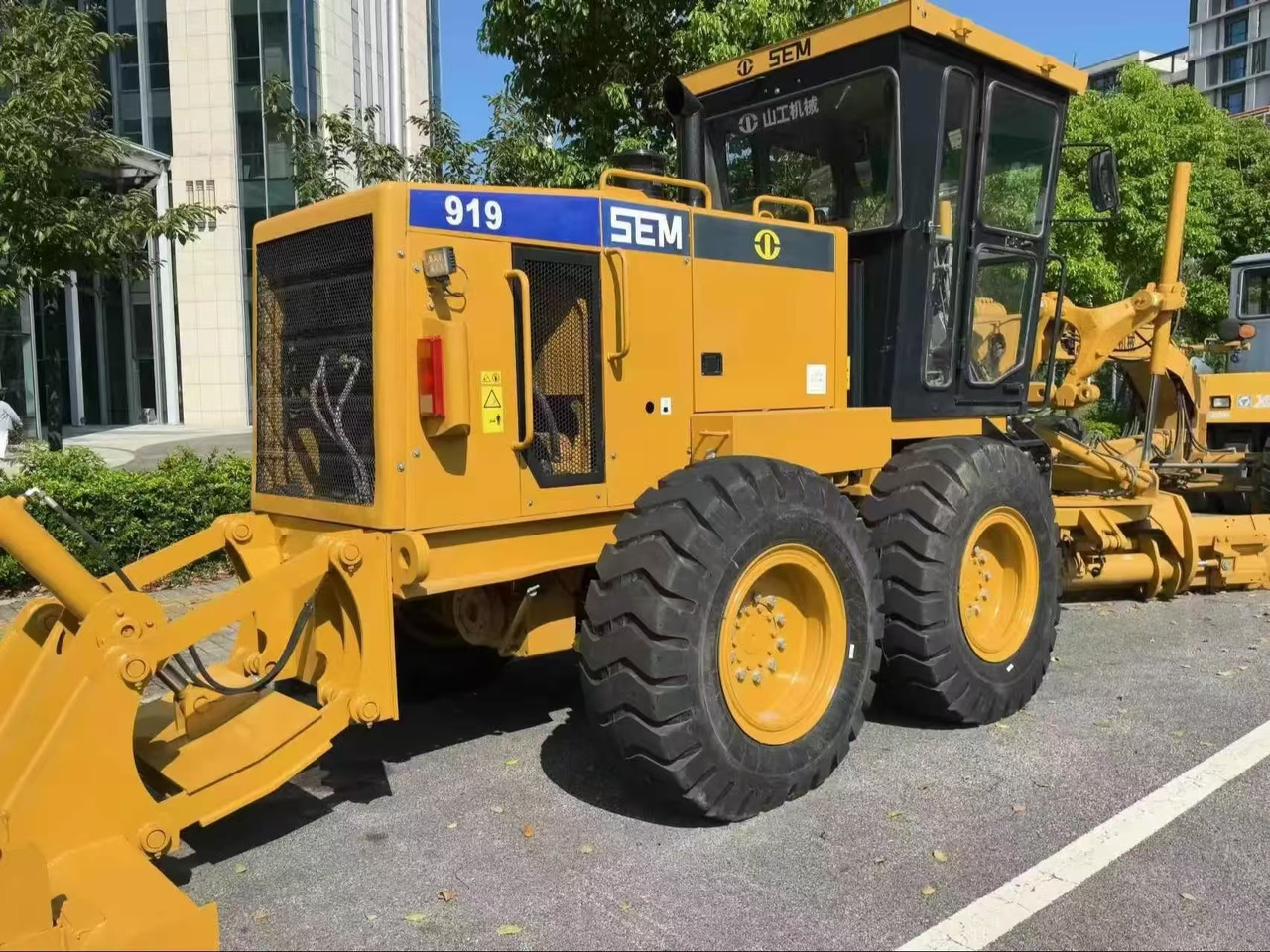 SEM 919 Motor Grader Used Condition - Grader: picture 4 SEM 919 Motor Grader Used Condition - Grader: picture 4