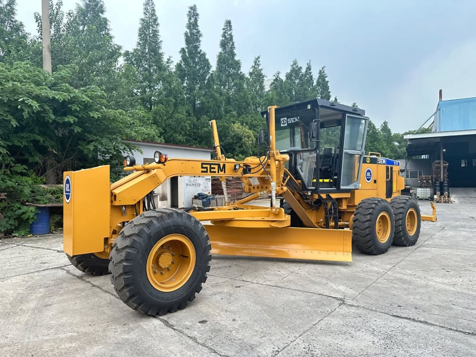 SEM 919 Motor Grader Used Condition - Grader: picture 3 SEM 919 Motor Grader Used Condition - Grader: picture 3