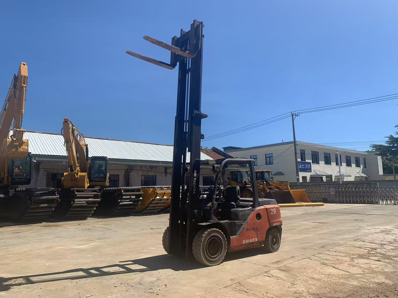 Toyota Forklift 5 ton Diesel Forklift FD50 with 5m High Mast - Diesel forklift: picture 1 Toyota Forklift 5 ton Diesel Forklift FD50 with 5m High Mast - Diesel forklift: picture 1