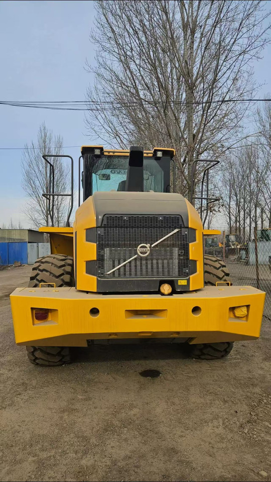 Volvo Wheel Loader L90, L105, L120, L150, L180 Good Price for Bolivia - Wheel loader: picture 5 Volvo Wheel Loader L90, L105, L120, L150, L180 Good Price for Bolivia - Wheel loader: picture 5