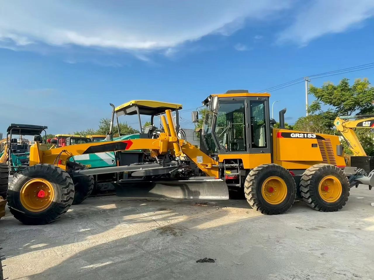 XCMG Used Motor Grader XCMG GR215 for Sale - Grader: picture 1 XCMG Used Motor Grader XCMG GR215 for Sale - Grader: picture 1