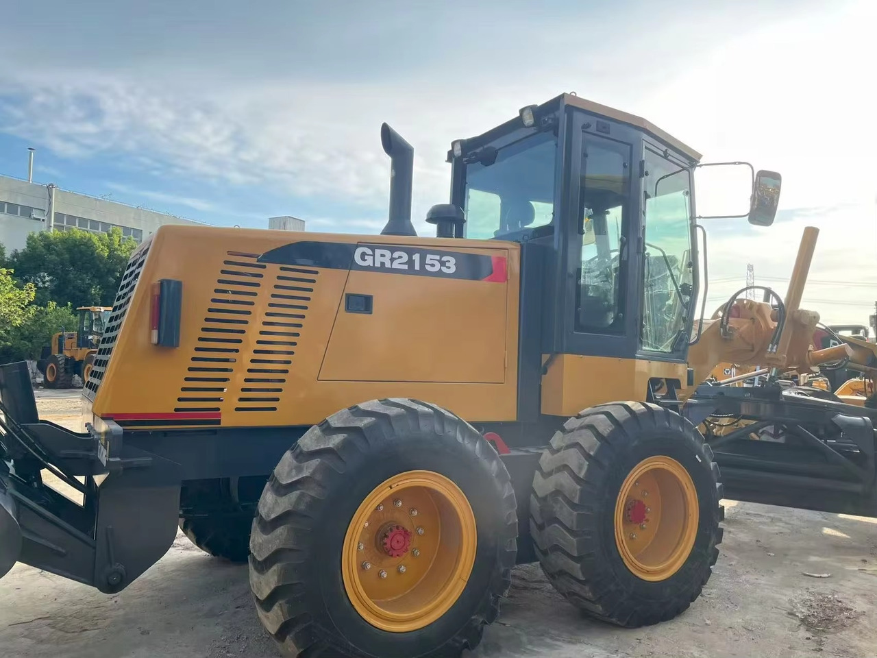 XCMG Used Motor Grader XCMG GR215 for Sale - Grader: picture 4 XCMG Used Motor Grader XCMG GR215 for Sale - Grader: picture 4