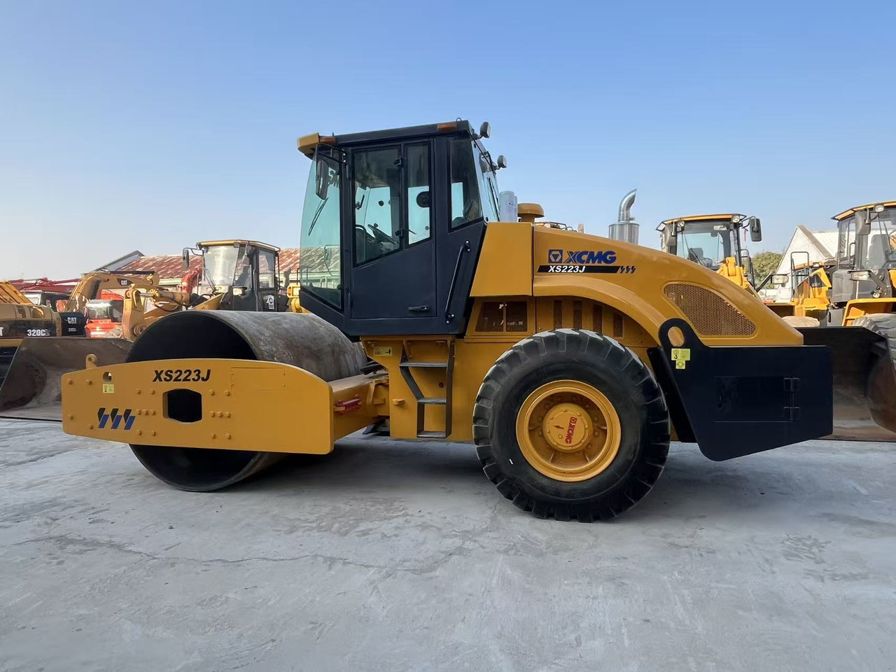 XCMG XS223J Excellent Condition 22 ton Vibratory Road roller - Road roller: picture 1 XCMG XS223J Excellent Condition 22 ton Vibratory Road roller - Road roller: picture 1