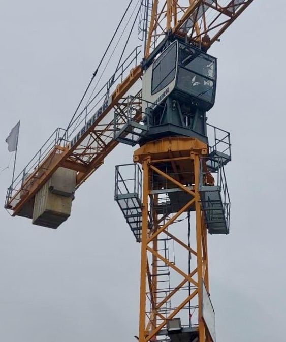 LIEBHERR 200 EC-H 10 Litronic - Tower crane: picture 1 LIEBHERR 200 EC-H 10 Litronic - Tower crane: picture 1