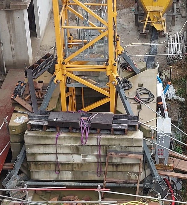 LIEBHERR 200 EC-H 10 Litronic - Tower crane: picture 3 LIEBHERR 200 EC-H 10 Litronic - Tower crane: picture 3