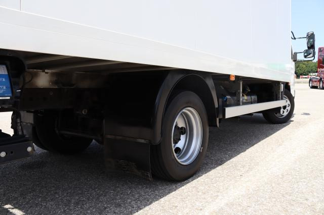 FUSO Canter 7C18 AMT - Closed box van: picture 4 FUSO Canter 7C18 AMT - Closed box van: picture 4