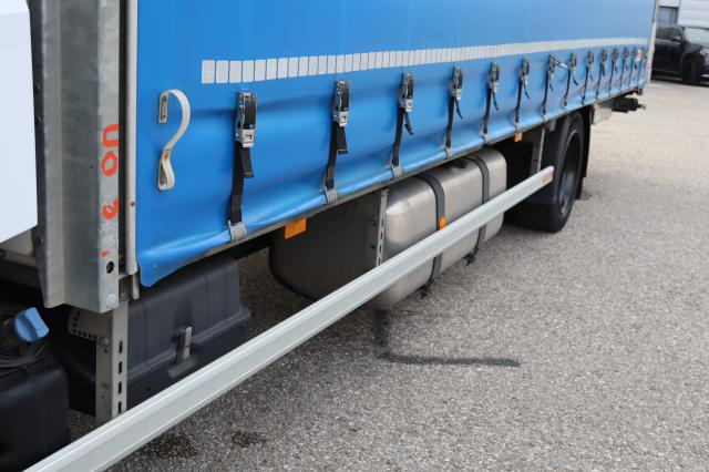 Mercedes-Benz Actros 1833 L nR - Curtain side truck: picture 4 Mercedes-Benz Actros 1833 L nR - Curtain side truck: picture 4