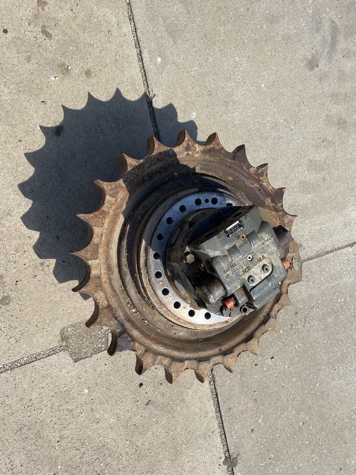 Final drive for Crawler excavator LIEBHERR R906: picture 6