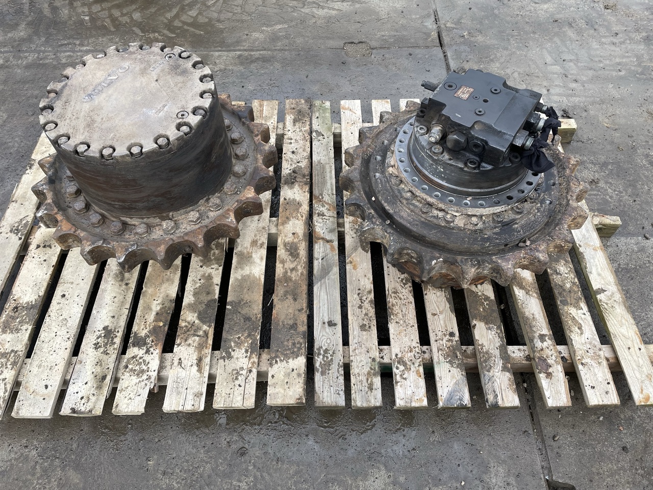 Zwolnica Volvo EC250 - Undercarriage parts for Crawler excavator: picture 2 Zwolnica Volvo EC250 - Undercarriage parts for Crawler excavator: picture 2