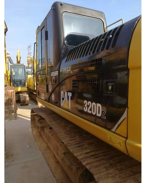 Crawler excavator 2018 Caterpillar 320D: picture 12