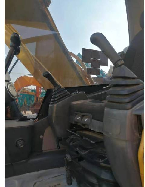 Crawler excavator 2018 Caterpillar 320D: picture 13
