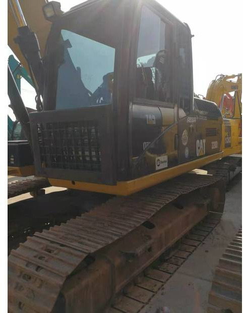 Crawler excavator 2018 Caterpillar 320D: picture 17