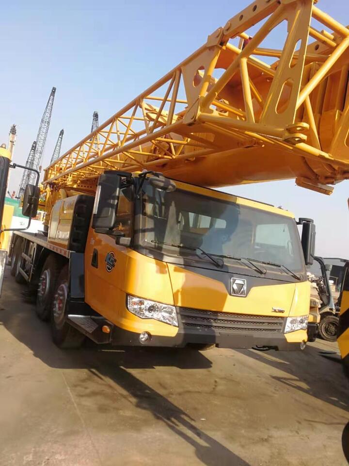 XCMG QY70K - Mobile crane: picture 2 XCMG QY70K - Mobile crane: picture 2