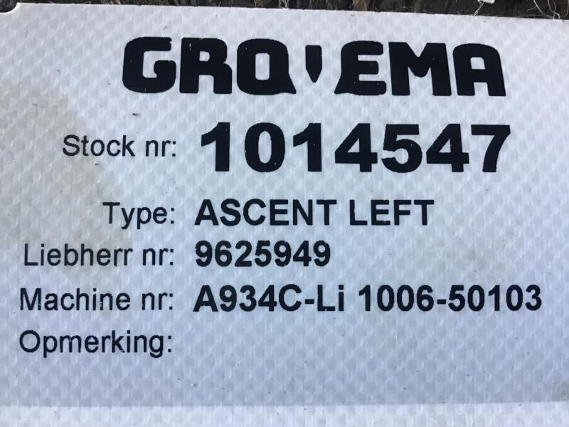 Liebherr Acces Left - Cab and interior: picture 3 Liebherr Acces Left - Cab and interior: picture 3