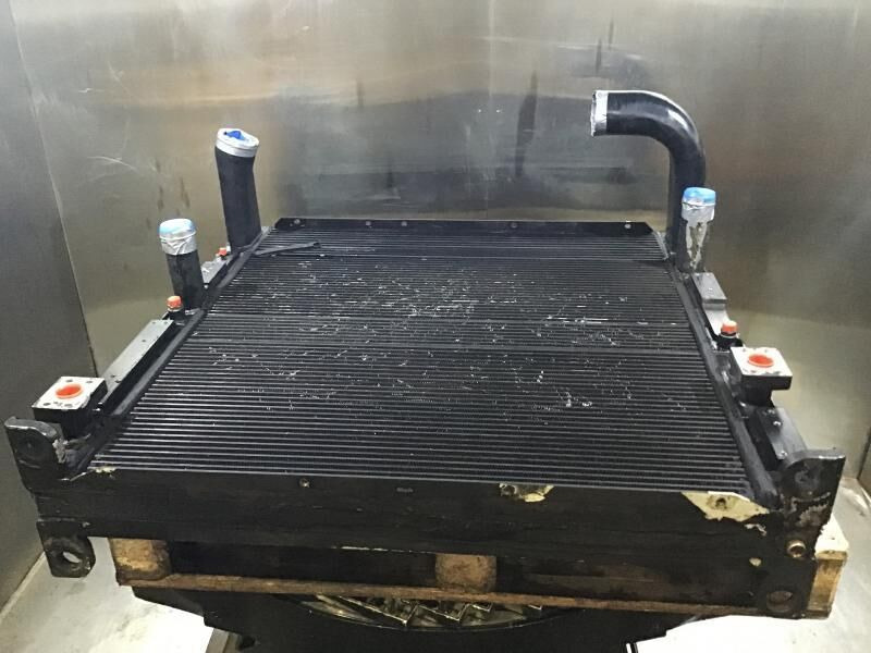 Liebherr COMBINED RADIATOR - Radiator: picture 2 Liebherr COMBINED RADIATOR - Radiator: picture 2