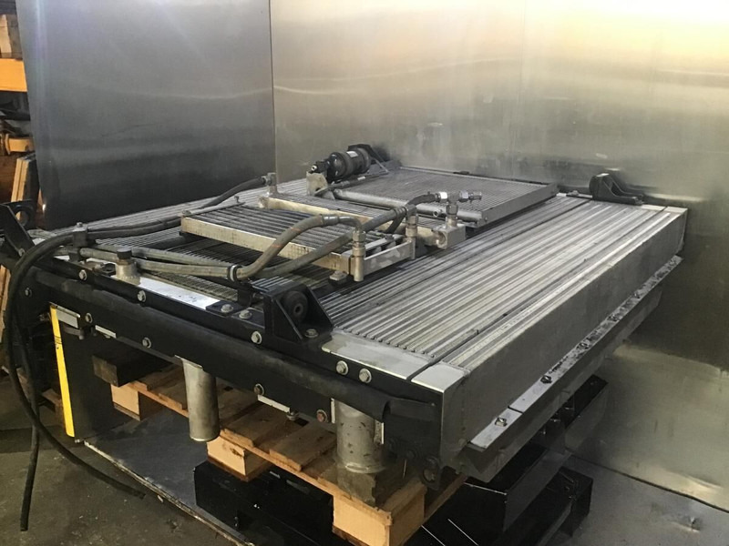 Liebherr Combined Radiator - Radiator: picture 1 Liebherr Combined Radiator - Radiator: picture 1