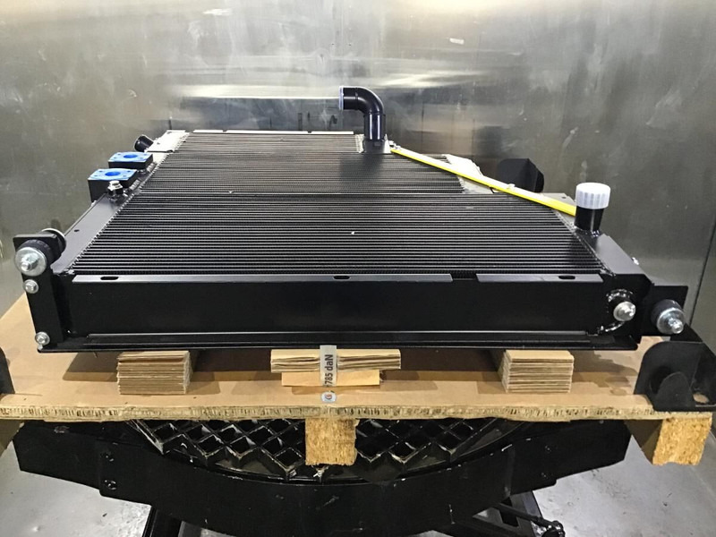 Liebherr Combined Radiator - Radiator: picture 1 Liebherr Combined Radiator - Radiator: picture 1