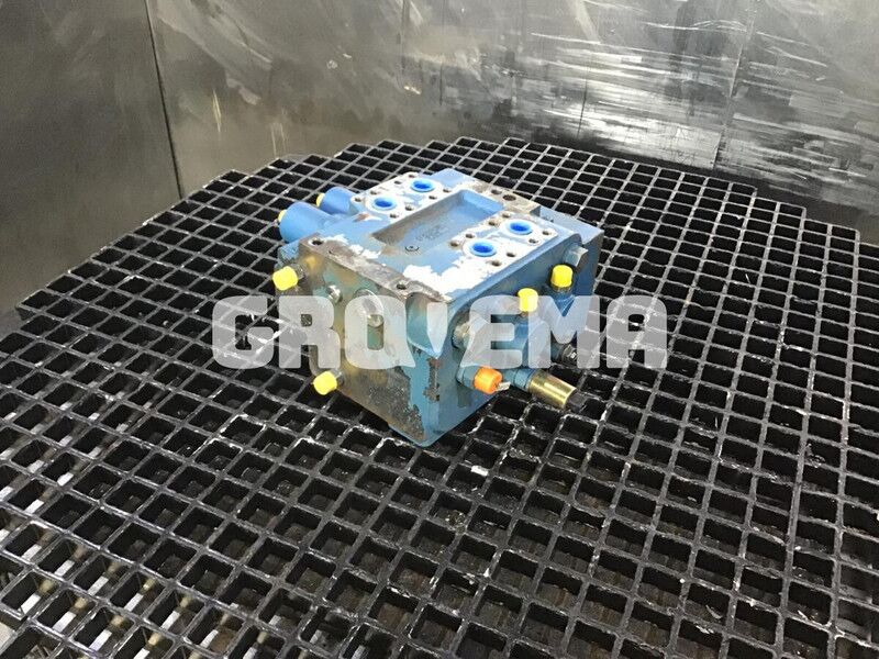 Liebherr Control BLock - Hydraulics: picture 1 Liebherr Control BLock - Hydraulics: picture 1