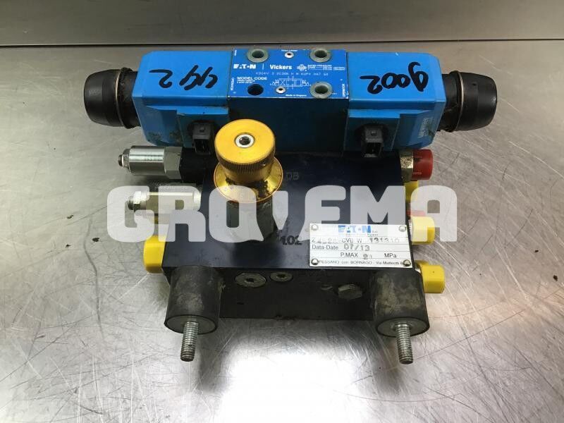 Liebherr Control Valve - Valve: picture 1 Liebherr Control Valve - Valve: picture 1