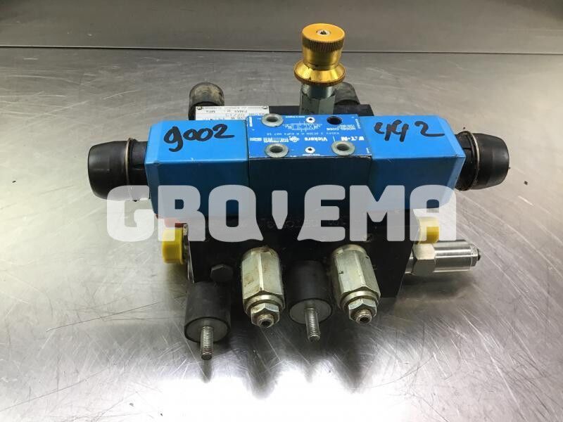 Liebherr Control Valve - Valve: picture 2 Liebherr Control Valve - Valve: picture 2