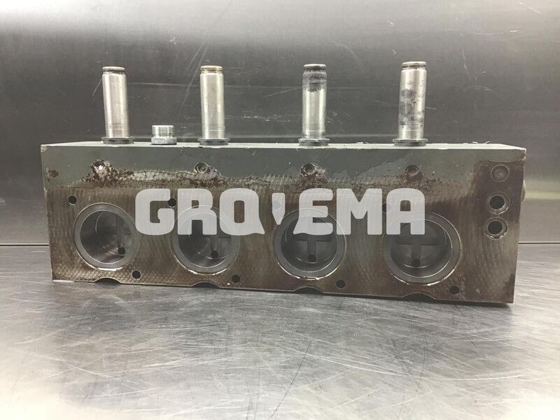 Liebherr Cover - Cylinder head: picture 1 Liebherr Cover - Cylinder head: picture 1