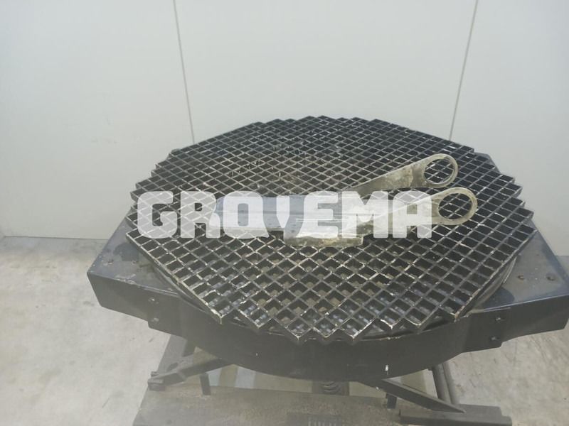 Liebherr Cylinder Protection - Hydraulic cylinder: picture 1 Liebherr Cylinder Protection - Hydraulic cylinder: picture 1