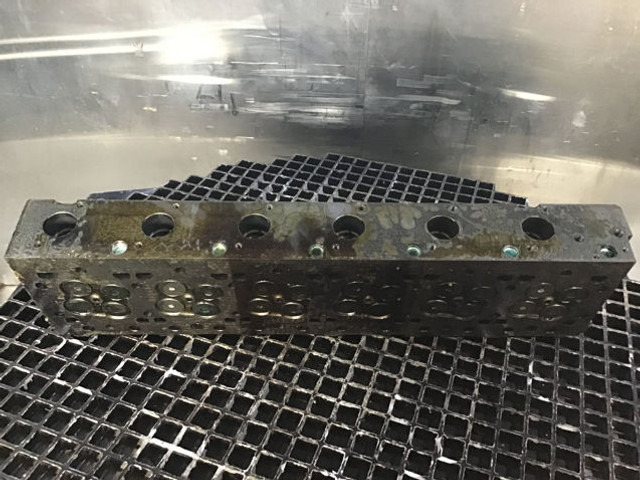 Liebherr Cylinderhead - Cylinder block: picture 2 Liebherr Cylinderhead - Cylinder block: picture 2