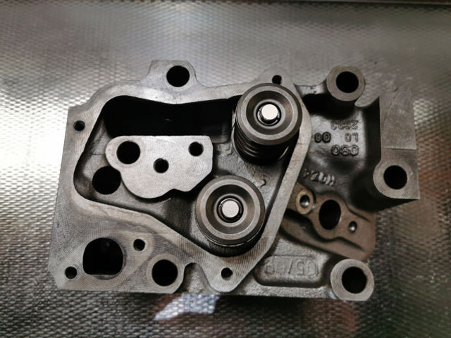 Liebherr Cylinderhead Rebuild - Cylinder block: picture 2 Liebherr Cylinderhead Rebuild - Cylinder block: picture 2