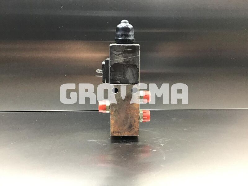 Liebherr Directional Control Valve - Valve: picture 1 Liebherr Directional Control Valve - Valve: picture 1