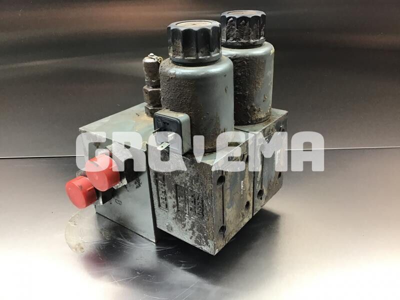 Liebherr Directional Control Valve - Hydraulics: picture 3 Liebherr Directional Control Valve - Hydraulics: picture 3