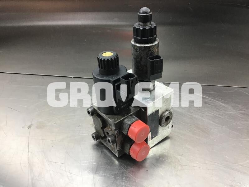 Liebherr Directional Control Valve - Hydraulics: picture 3 Liebherr Directional Control Valve - Hydraulics: picture 3